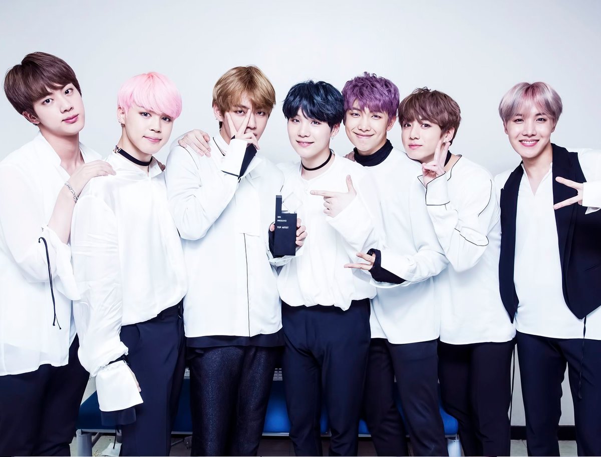 Участники корейской группы BTS займутся сольными проектами