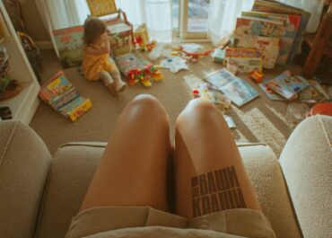 Мама двух ангелочков – Alexandrs Volobuevs (Comedy Club) (Текст песни)